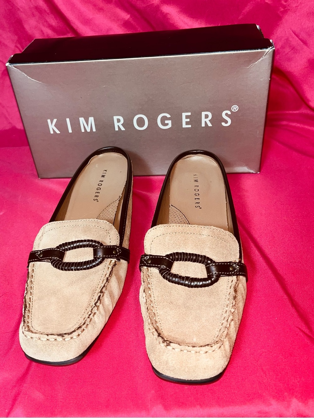 NIB! Kim Rogers Woman’s Sz 9 Tan Suede Loafers with Dark Brown Link